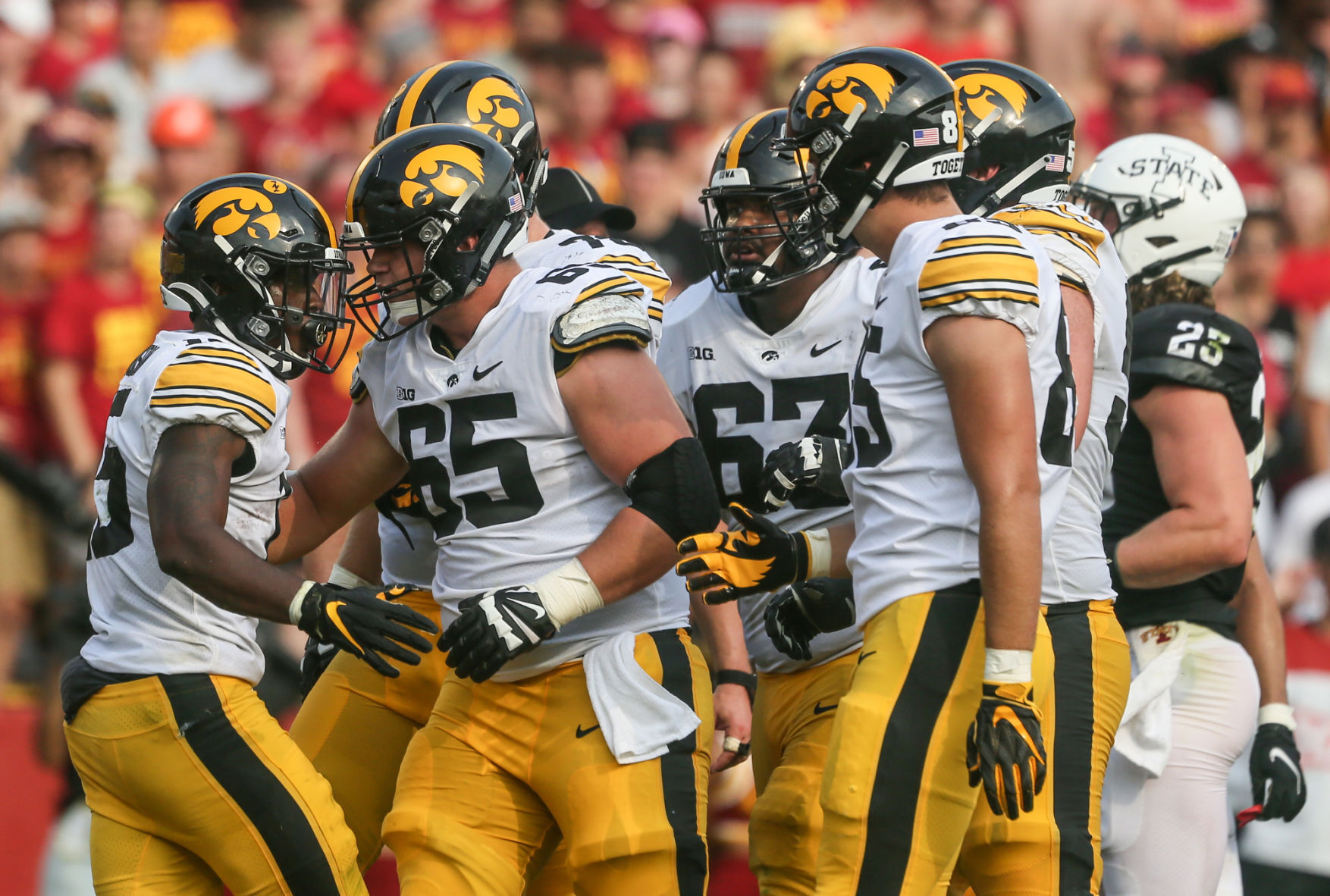 091121-qc-spt-iowa-isu-fball-039